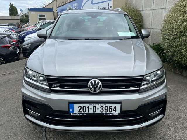 Image for 2020 Volkswagen Tiguan R-LINE 2.0 DIESEL MANUAL //HIGH SPEC//FULL LEATHER HEATED SEATS//PANORAMIC GLASS ROOF//SAT NAV//REVERSE CAMERA//KEYLESS ENTRY//ADAPTIVE CRUISE CONTROL//