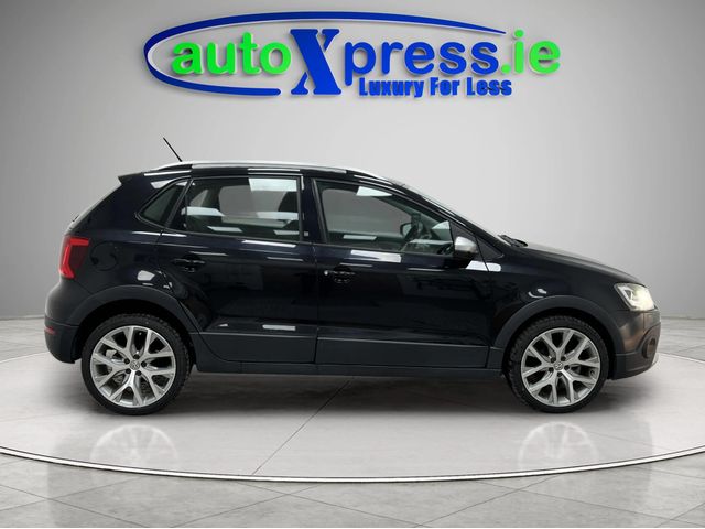 Image for 2017 Volkswagen Polo CROS 1.2 TSI Automatic, Reversing camera