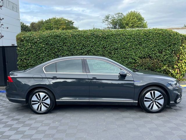 Image for 2021 Volkswagen Passat GTE 1.4 HYBRID // DIAMOND CUT ALLOYS // REVERSE CAMERA // LEATHER HEATED SEATS