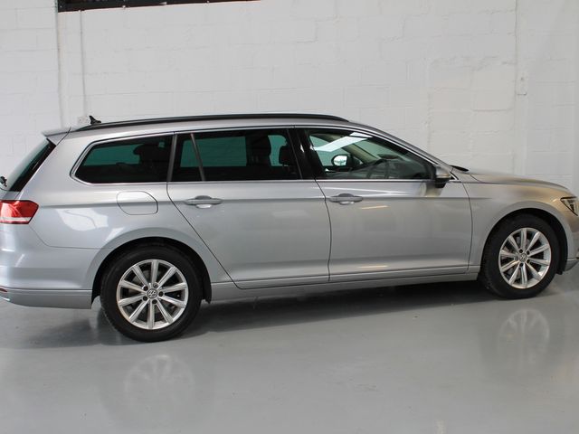 Image for 2019 Volkswagen Passat EST CL 2.0tdi M6F 150HP 5DR