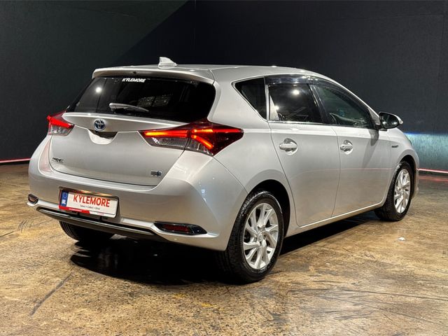 Image for 2017 Toyota Auris 1.8 HYBRID - 16'' FACTORY ALLOYS - HALF BLACK LEATHER -PUSH BUTTON STOP/START - REAR CAMERA