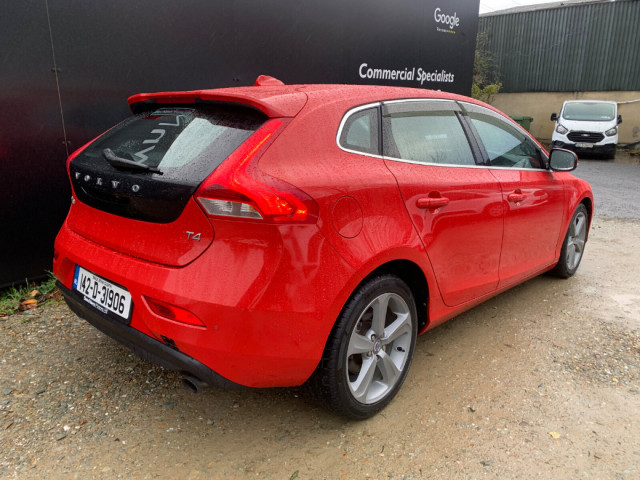 Image for 2014 Volvo V40 VOLVO V40 1.6 T4 180 BHP AUTO R-DESIGN // VERY LOW MILEAGE // EXCELLENT CONDIITION // TIMING BELT/WATE PUMP REPLACED // 