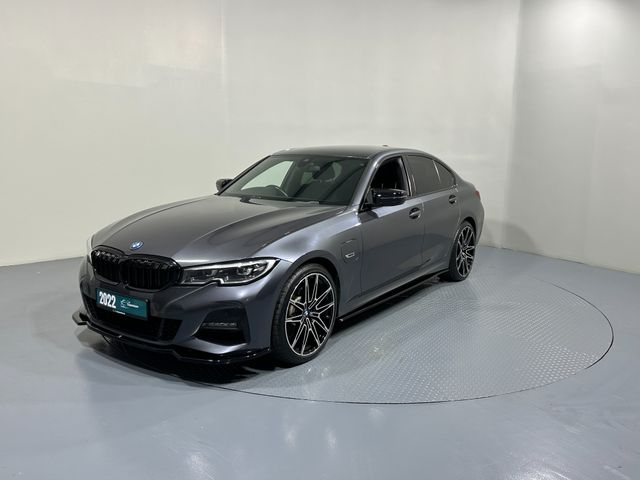 Image for 2022 BMW 3 Series 330E M Sport M Performance 