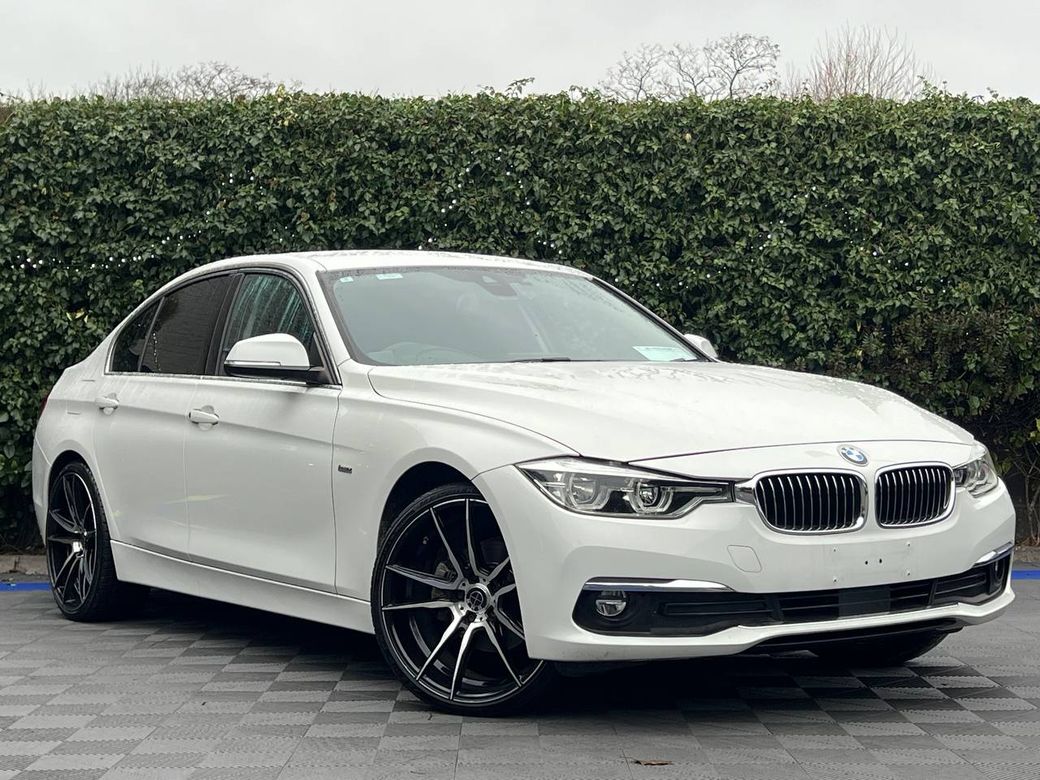 Image for 2016 BMW 3 Series 320d LUXURY-LINE // SERVICE HISTORY // LEATHER HEATED POWERED SEATS // REVERSE CAMERA