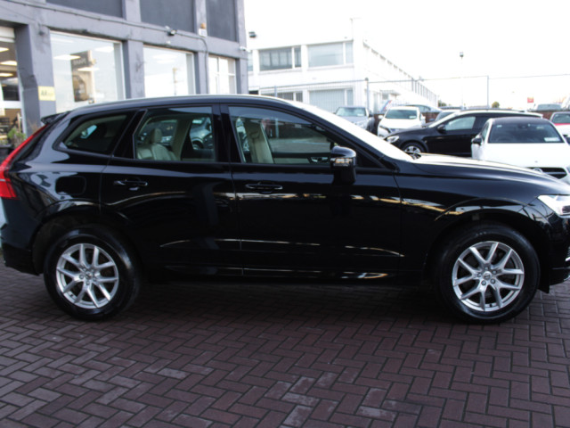 Image for 2017 Volvo XC60 T8 PHEV MOMENTUM 5DR ESTATE AUTO // PLUG IN HYBRID // STUNNING CAR // BUY WITH CONFIDENCE AA AND SIMI APPROVED DEALER 2025 // FINANCE ARRANGED // ALL TRADE INS WELCOME //