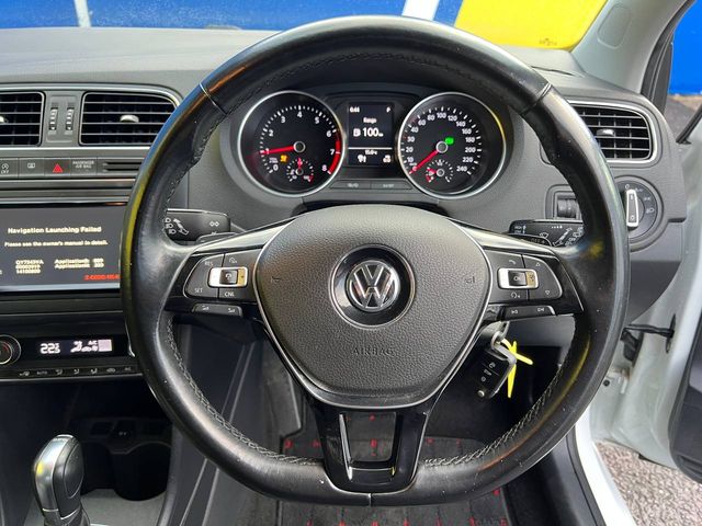Image for 2014 Volkswagen Polo COMFORTLINE 1.2 TSI // NEW NCT UNTIL 2028 // ADAPTIVE CRUISE CONTROL // DIGITAL CLIMATE CONTROL