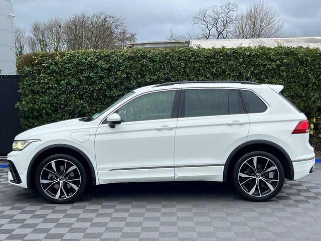 Image for 2023 Volkswagen Tiguan R-LINE 1.4 HYBRID ** IRELANDS BEST PRICED TIGUAN R-LINE ** // APPLE CARPLAY/ANDROID AUTO // R-LINE INTERIOR // DIGITAL CLUSTER