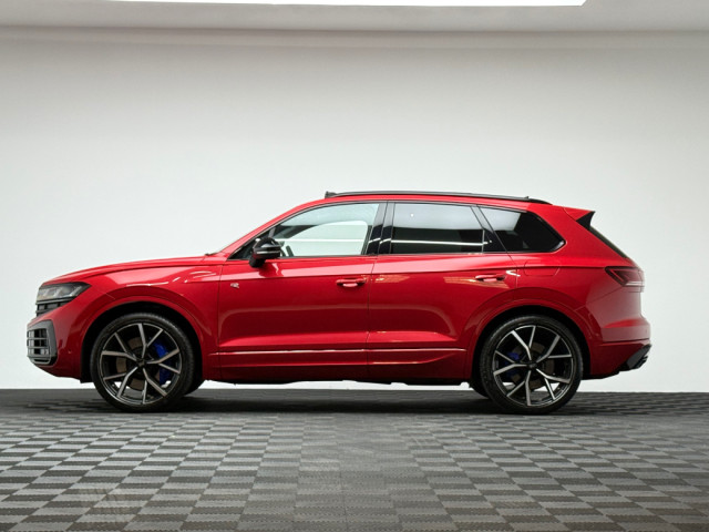 Image for 2025 Volkswagen Touareg R V6 3.0 TSI PHEV 462HP