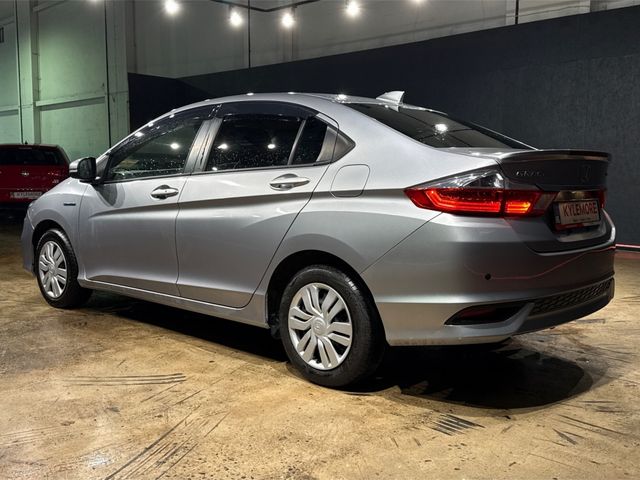 Image for 2019 Honda Grace AUTOMATIC HYBRID 1.5
