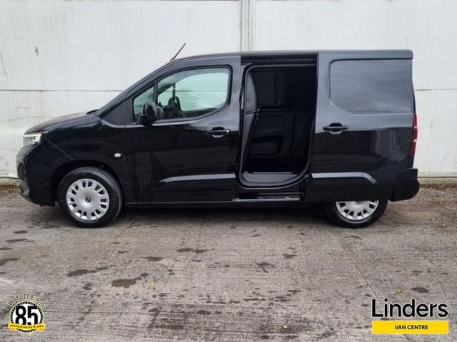 Image for 2024 Opel Combo MWB SPORTIVE 242 0KMS DEMO 