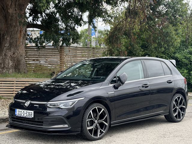 Image for 2023 Volkswagen Golf Style 2.0. WIRELESS PHONE CHARGER