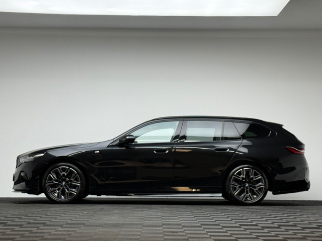 Image for 2025 BMW 5 Series 530E M SPORT