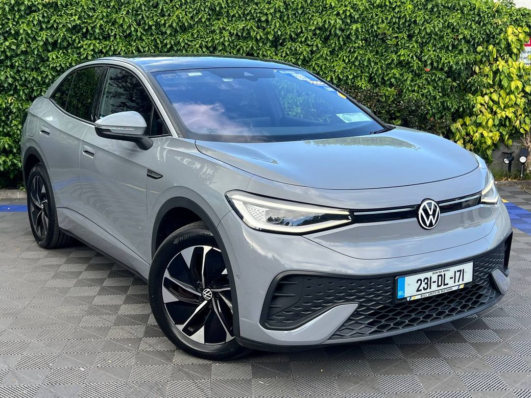 Image for 2023 Volkswagen ID.5 PRO BUSINESS 77KWH // 19" DIAMOND CUT ALLOYS // LEATHER/ALCANTARA INTERIOR // APPLE CARPLAY/ANDROID AUTO