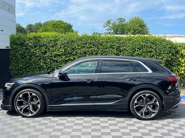 Image for 2021 Audi e-tron 50 RS-PERFORMANCE PACK AUTO APPLE CARPLAY/ANDROID AUTO // ADJUSTABLE AIR SUSPENSION // 22" RSQ ALLOYS