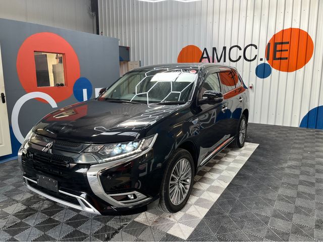 Image for 2020 Mitsubishi Outlander OUTLANDER 2.4 HYBRID / 62k KMs / HEATED SEATS & WHEEL , REVERSE CAMERA , ADAPTIVE CRUISE & MORE