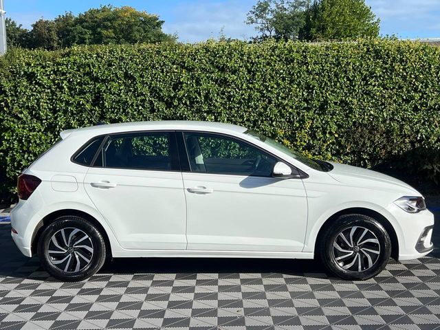 Image for 2023 Volkswagen Polo LIFE 1.0 TSI AUTO // APPLE CARPLAY/ANDROID AUTO // DIAMOND CUT ALLOYS // AIR CONDITIONING