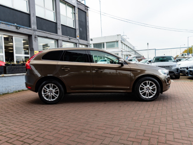 Image for 2016 Volvo XC60 2.0D4 SE LUXURY 5DR ESTATE AUTOMATIC // 1 OWNER WITH ONLY 69, 000 KMS // AS NEW CONDITION THROUGHOUT // BUY WITH CONFIDENCE AA AND SIMI APPROVED DEALER 2025 // FINACE ARRANGED // ALL TRADE INS WELCOME