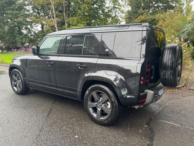 Image for 2024 Land Rover Defender X-DYNAMIC HSE