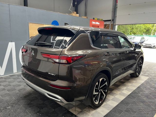 Image for 2023 Mitsubishi Outlander 2023 MITSUBISHI OUTLANDER PHEV P 2.4 AUTOMATIC / CRUISE CONTROL / 360 CAMERA / ELECTRIC MEMORY & HEATED SEATS / PADDLE SHIFTERS / 7 SEATS OPTION / HEATED STEERING WHEEL AND MORE