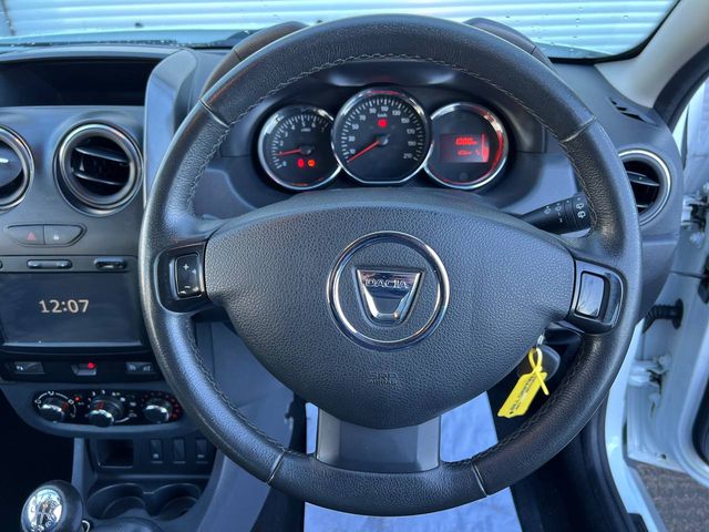 Image for 2016 Dacia Duster PRESTIGE 1.5 DCI // SATELLITE NAVIGATION // VALID NCT UNTIL 11/26 // CRUISE CONTROL