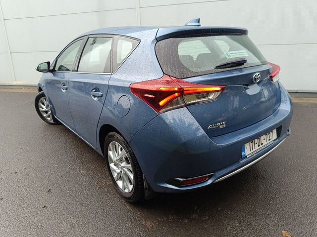 Image for 2017 Toyota Auris 1.4 D-4D (90) 5Dr Luna