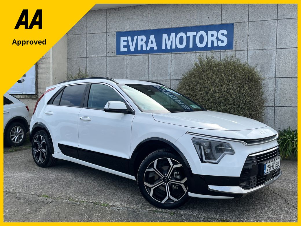 Image for 2025 Kia Niro K3 AUTOMATIC PLUG IN HYBRID 1.6 PETROL //HIGH SPEC//HEATED SEATS AND STEERING WHEEL//REVERSE CAMERA//SAT NAV//KEYLESS ENTRY//ADAPTIVE CRUISE CONTROL//