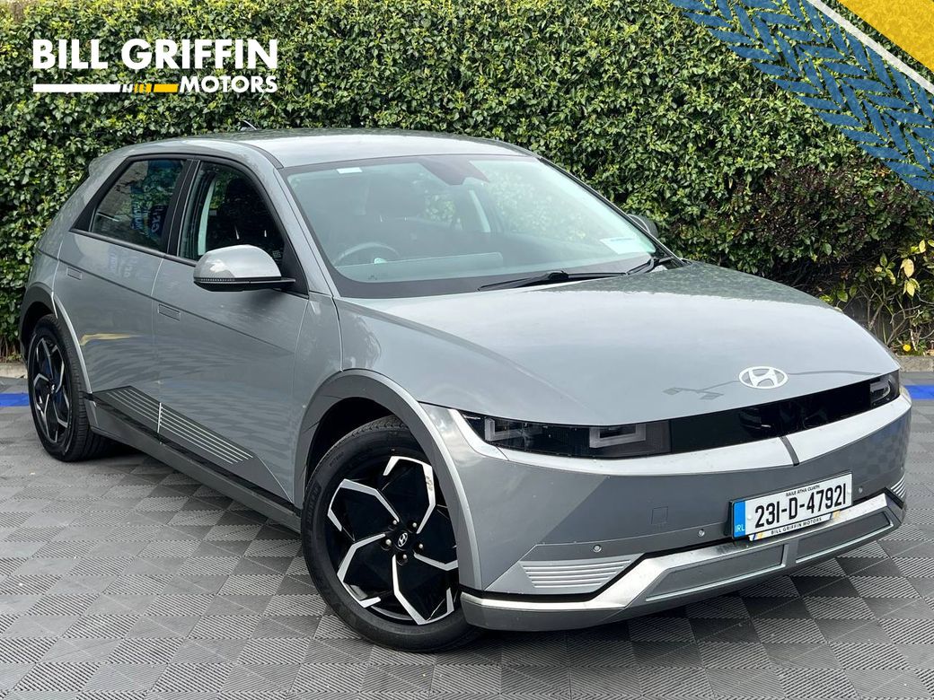 Image for 2023 Hyundai Ioniq 5 PREMIUM LONG RANGE 77 KWH // REVERSE CAMERA // 19" DIAMOND CUT ALLOYS // ADAPTIVE CRUISE CONTROL