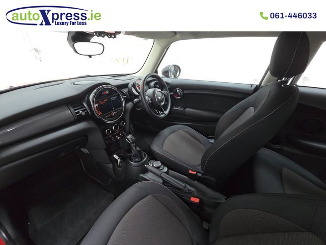 Image for 2017 Mini Cooper D 1.5 Automatic, Reversing camera