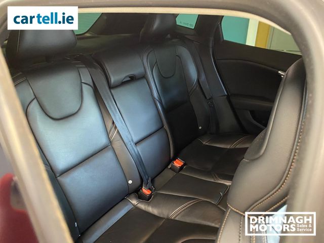 Image for 2015 Volvo V40 1.6 D2 LUX Cross Country 113