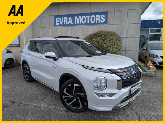 Image for 2022 Mitsubishi Outlander 7 SEATER P PHEV 4WD AUTOMATIC 2.4 PETROL //MASSIVE SPEC//FULL LEATHER HEATED SEATS//PANORAMIC GLASS SUNROOF//BOSE SOUND SYSTEM//360 PARKING CAMERAS//ADAPTIVE CRUISE CONTROL//KEYLESS ENTRY//