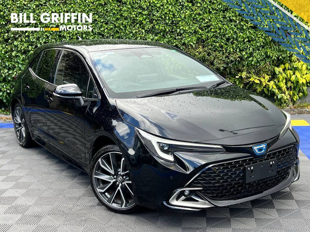 Image for 2025 Toyota Corolla GZ SPORT 1.8 HYBRID AUTO // VERY LOW MILEAGE // REVERSE CAMERA // DIGITAL CLUSTER