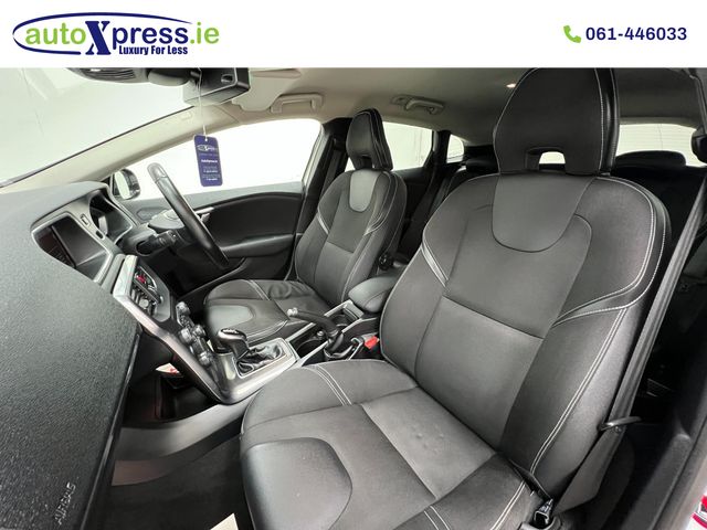 Image for 2013 Volvo V40 Automatic, reversing camera