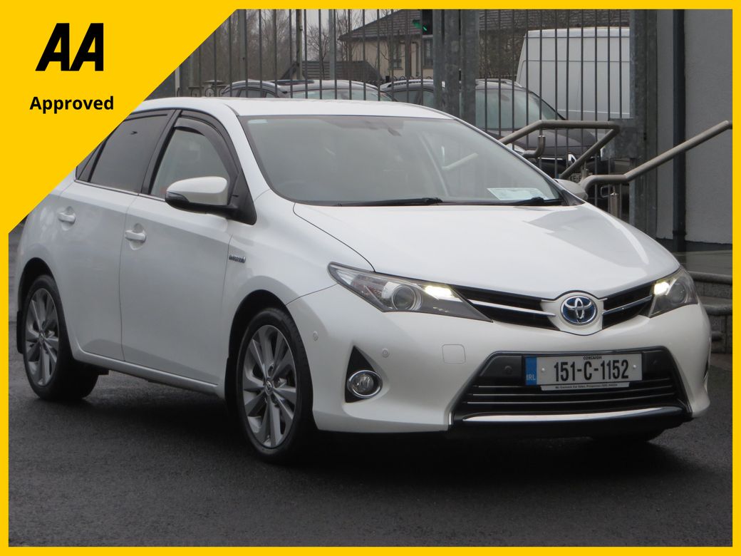 Image for 2015 Toyota Auris 1.8 HYBRID 5DR LUX 