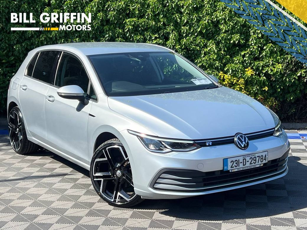 Image for 2023 Volkswagen Golf R-LINE PACK 1.0 TSI AUTO // NEW 19" R-LINE ALLOYS // PARKING SENSORS FRONT & REAR // DIGITAL CLUSTER
