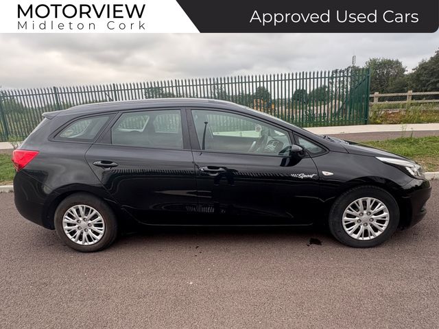 Image for 2013 Kia Ceed SW CRDI Excellent Condition! BLUETOOTH AIR CON, Six speed transmission, Rear Parking Sensors, Multi-Function Steering Wheel