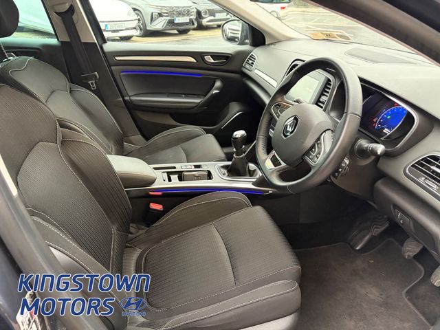 Image for 2019 Renault Megane Sport Tourer Iconic 