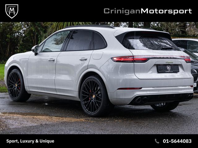 Image for 2023 Porsche Cayenne Platinum E-Hybrid 