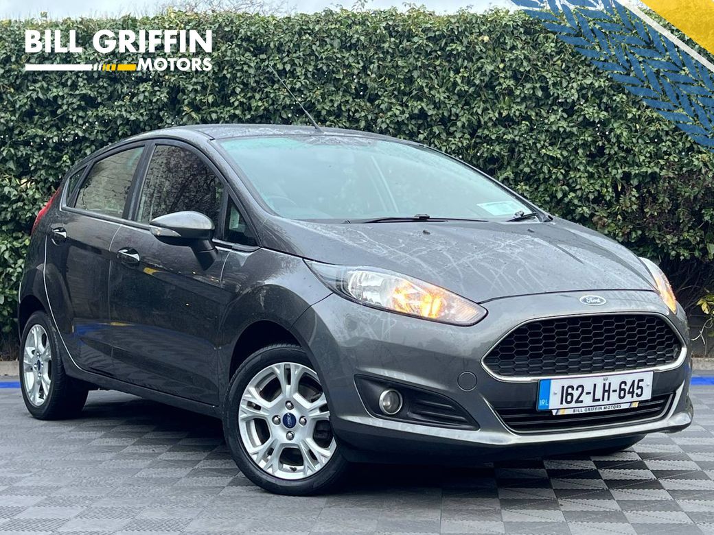 Image for 2016 Ford Fiesta ZETEC 1.0 // SERVICE HISTORY // 15" ALLOYS // AIR CONDITIONING