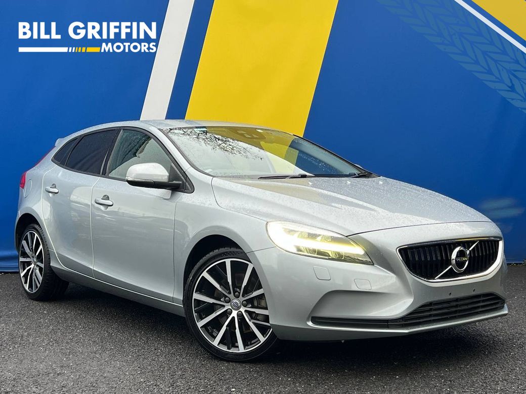 Image for 2018 Volvo V40 D4 AUTO DYNAMIC EDITION 2.0 D // HEATED SEATS // ADAPTIVE CRUISE CONTROL // REVERSE CAMERA 
