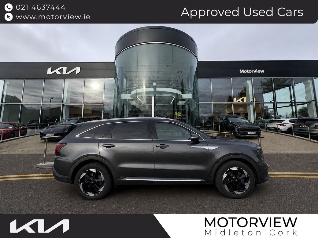 Image for 2025 Kia Sorento DSL PE 7S, 2.2 diesel auto, **6 year warranty *2 year AA* Automatic, Privacy Glass, Apple Car play, Mint condition, Sidesteps, Reversing Camera, Parking Sensors, Low mileage, Sunroof, 