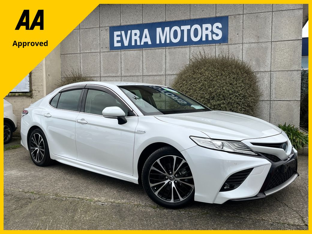 Image for 2019 Toyota Camry WS AUTOMATIC HYBRID 2.5 PETROL //REVERSE CAMERA//KEYLESS ENTRY//ADAPTIVE CRUISE CONTROL//HALF LEATHER SEATS// 
