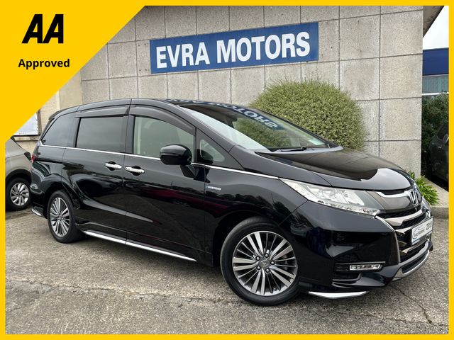 Image for 2018 Honda Odyssey ABSOLUTE 7 SEATER AUTOMATIC HYBRID 2.0 PETROL //POWER SLIDING REAR DOORS//HEATED ELECTRIC SEATS//KEYLESS ENTRY// 