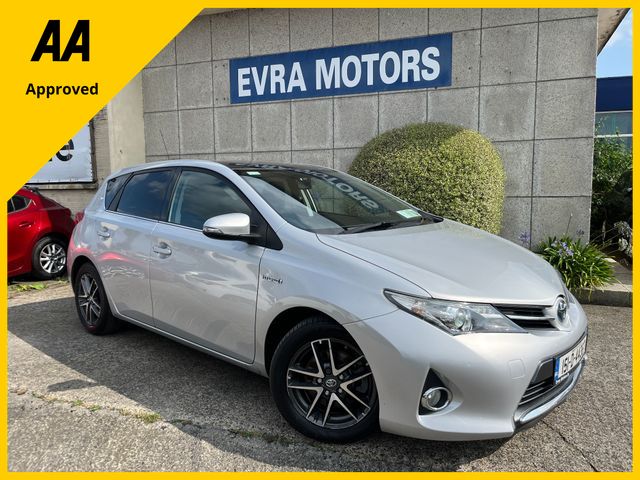 Image for 2015 Toyota Auris ICON AUTOMATIC HYBRID 1.8 PETROL //HIGH SPEC//PANORAMIC GLASS ROOF//