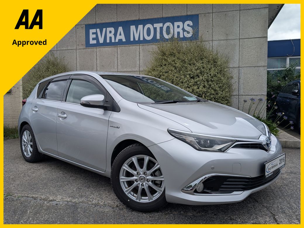 Image for 2016 Toyota Auris AUTOMATIC HYBRID 1.8 PETROL //HALF LEATHER SEATS//KEYLESS ENTRY//