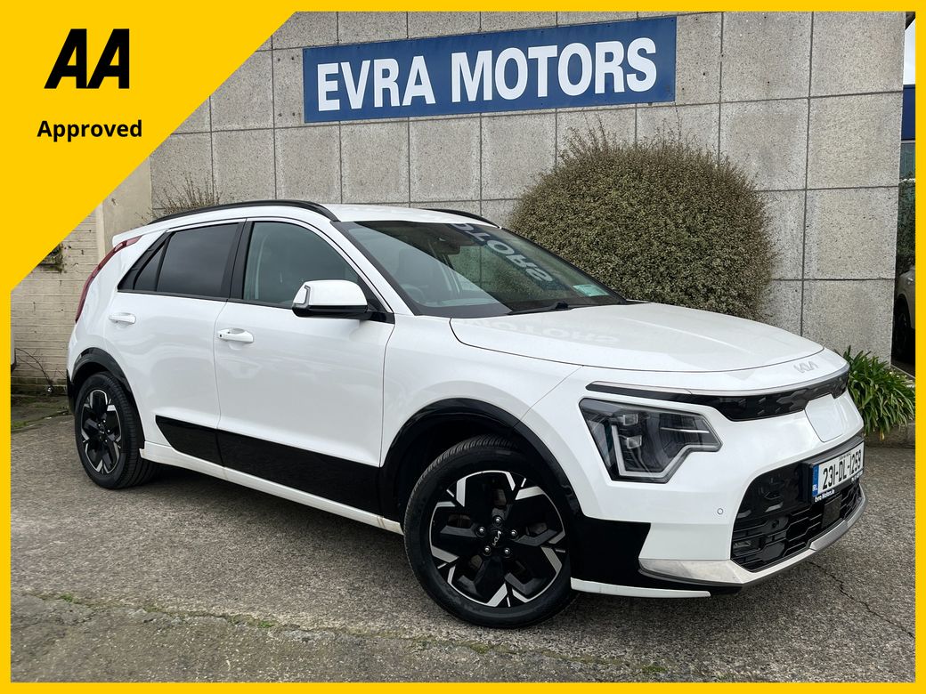 Image for 2023 Kia Niro EV K4 ELECTRIC 64KWH //MASSIVE SPEC//LEATHER ELECTRIC HEATED AND COOLED SEATS//HEAD UP DISPLAY//REVERSE CAMERA//SAT NAV//