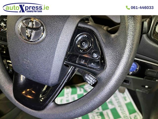 Image for 2019 Toyota Prius E, Hybrid, Automatic, Reverse camera