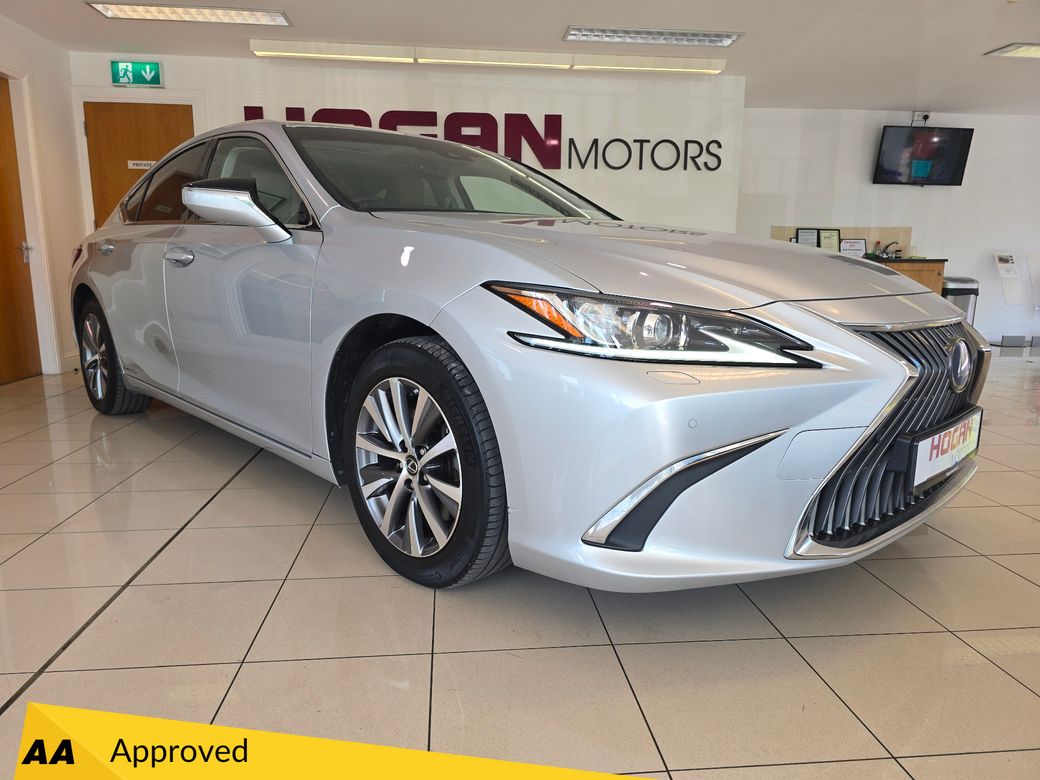 Image for 2019 Lexus ES 300h Luxury Hybrid Automatic