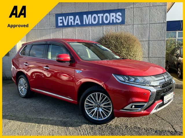 Image for 2019 Mitsubishi Outlander G 4WD AUTOMATIC PETROL PLUG IN HYBRID 2.4 PETROL //REVERSE CAMERA//KEYLESS ENTRY//HEATED HALF LEATHER SEATS//ADAPTIVE CRUISE CONTROL//