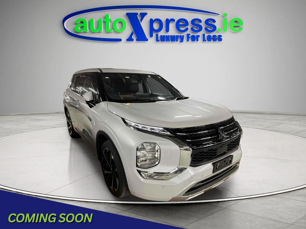 Image for 2023 Mitsubishi Outlander PHEV 4WD, Panoramic sunroof, Low mileage