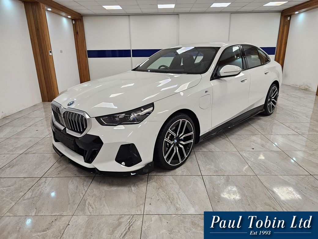 Image for 2025 BMW 5 Series TECHNOLOGY PLUS PACKAGE
